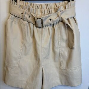 ELAN Women's faux Leather Cream Belted Shorts Size Small